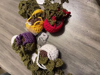 Decor/ Plant Accents 