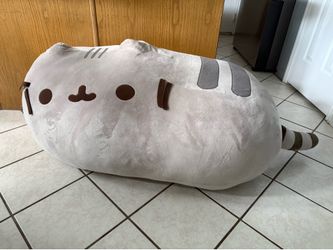 GUND Pusheen Super Jumbo Plush