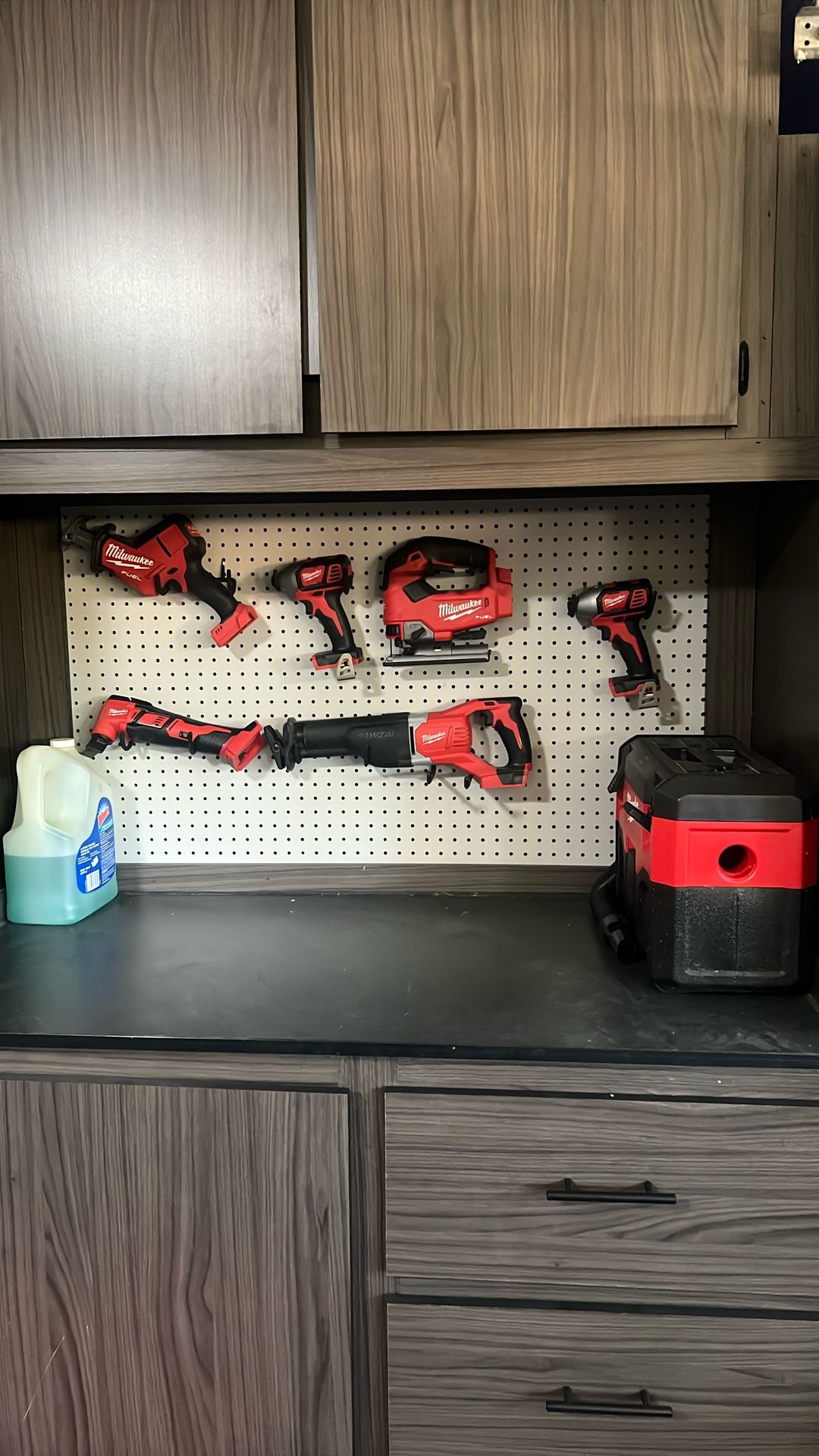 7 Barely Used Milwaukee Tools