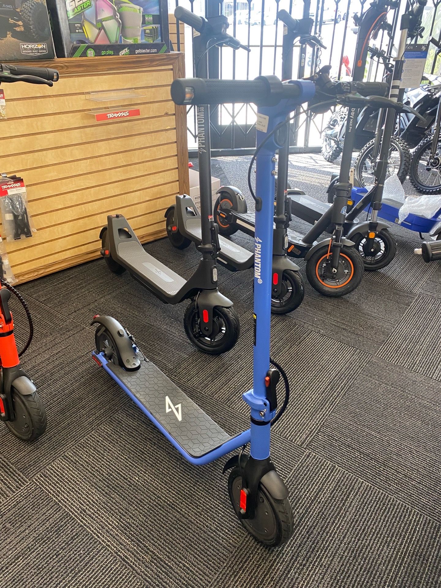 Phantom GoGo P85 Electric Scooter 350W (FATHERS DAY SPECIAL)