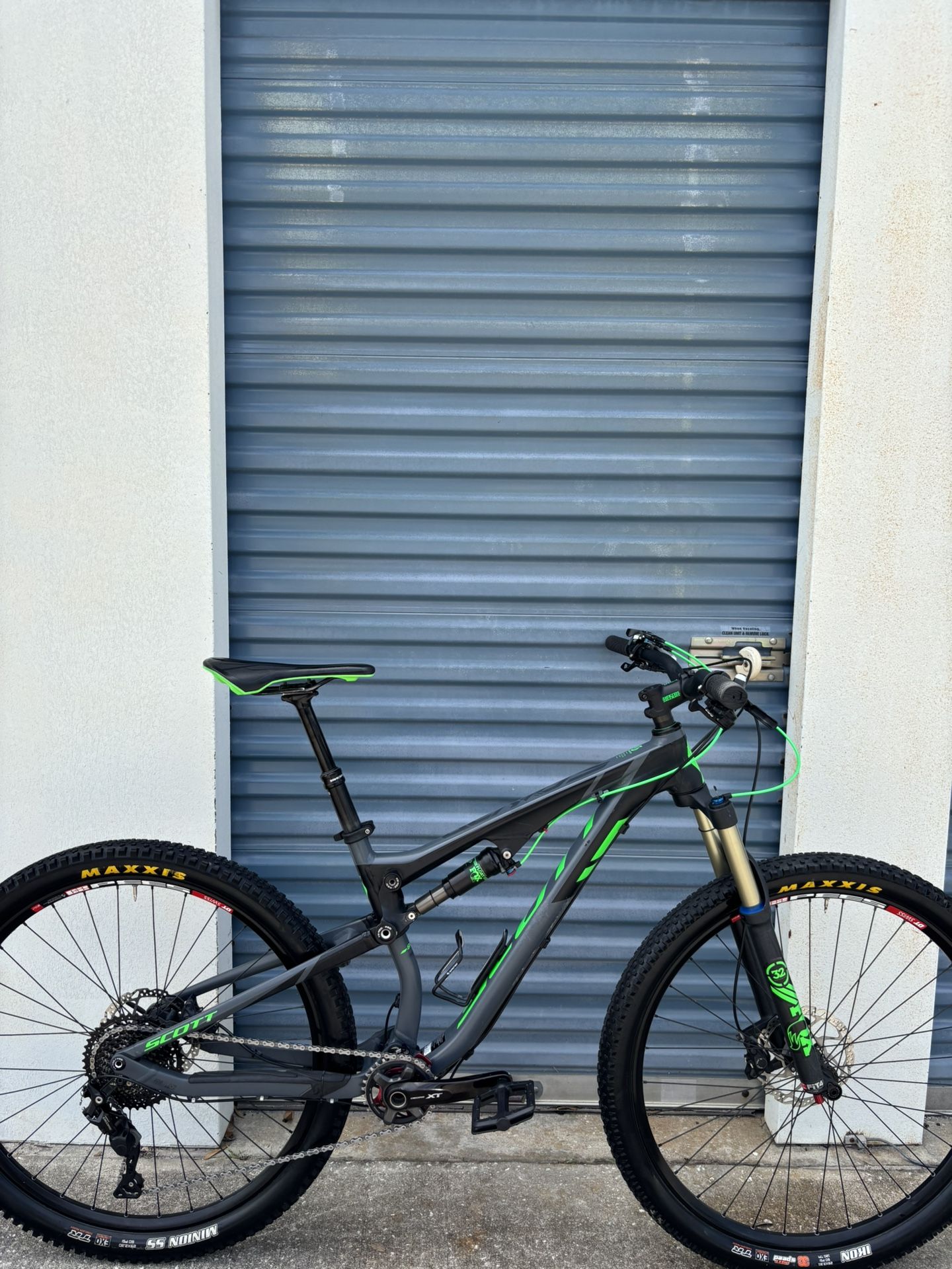 Scott Genius 940 Full Suspension Mountain Bike 29er