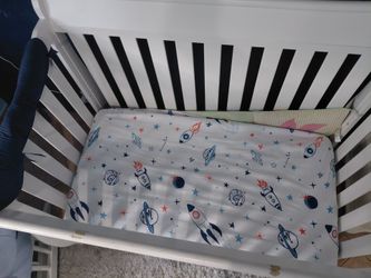 White crib