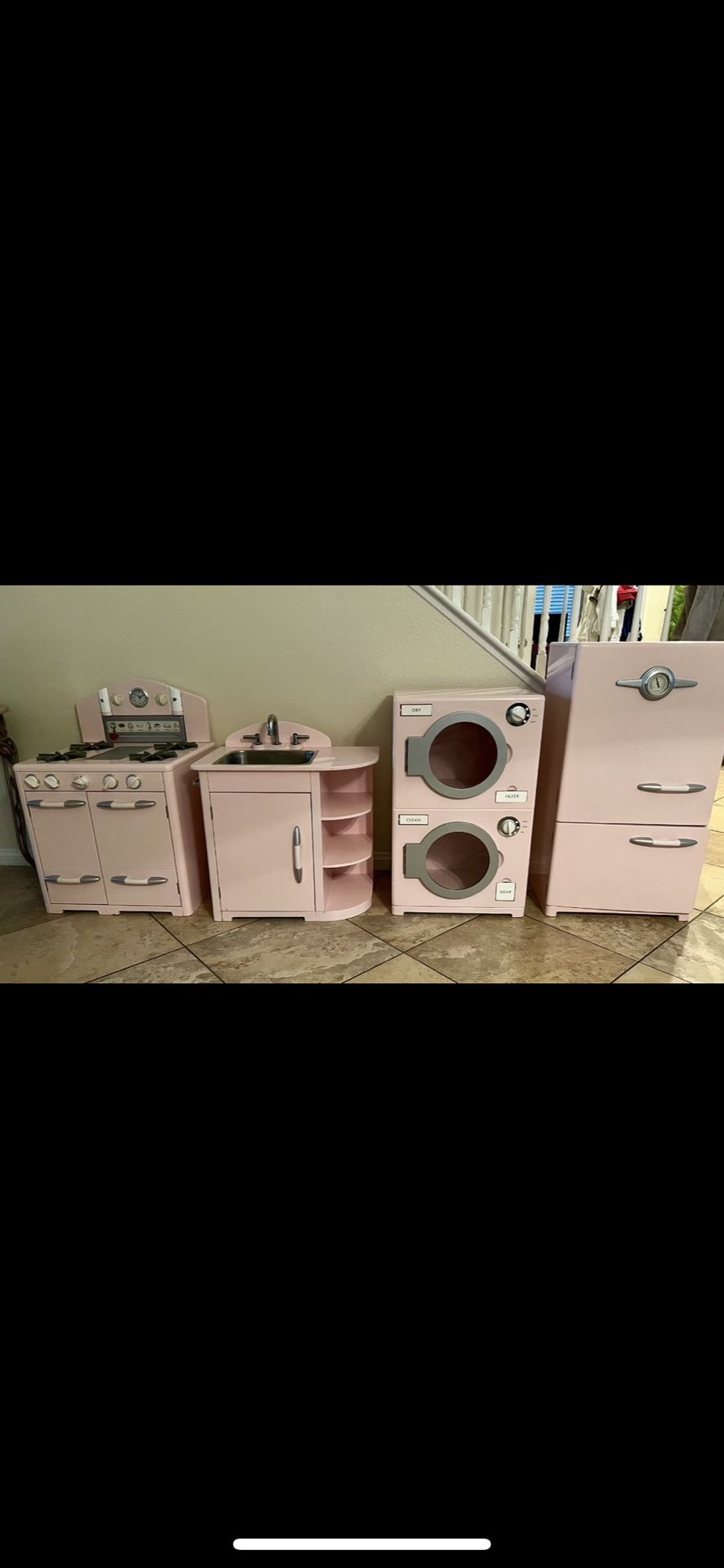 Pottery Barn Retro Kitchen