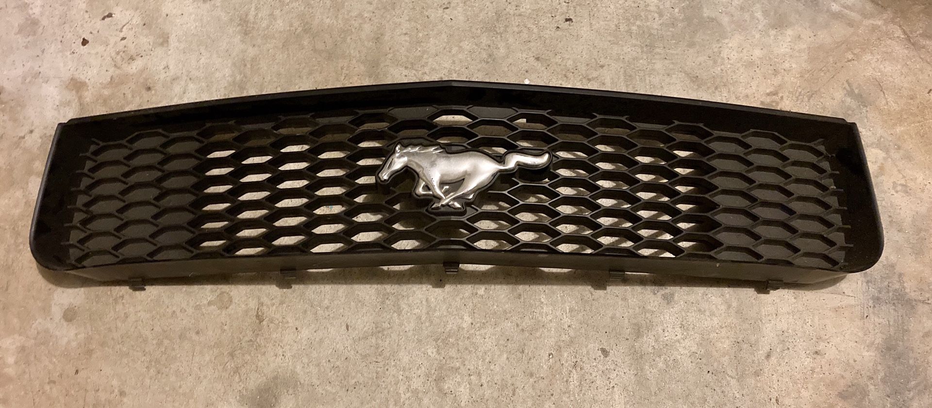 2005 Mustang Grill
