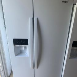 Whirlpool refrigerator new scratch and dent white 