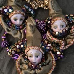 Rare Authentic Vintage Mardi Gras jester necklace beads Hand Painted Ceramic Faces
