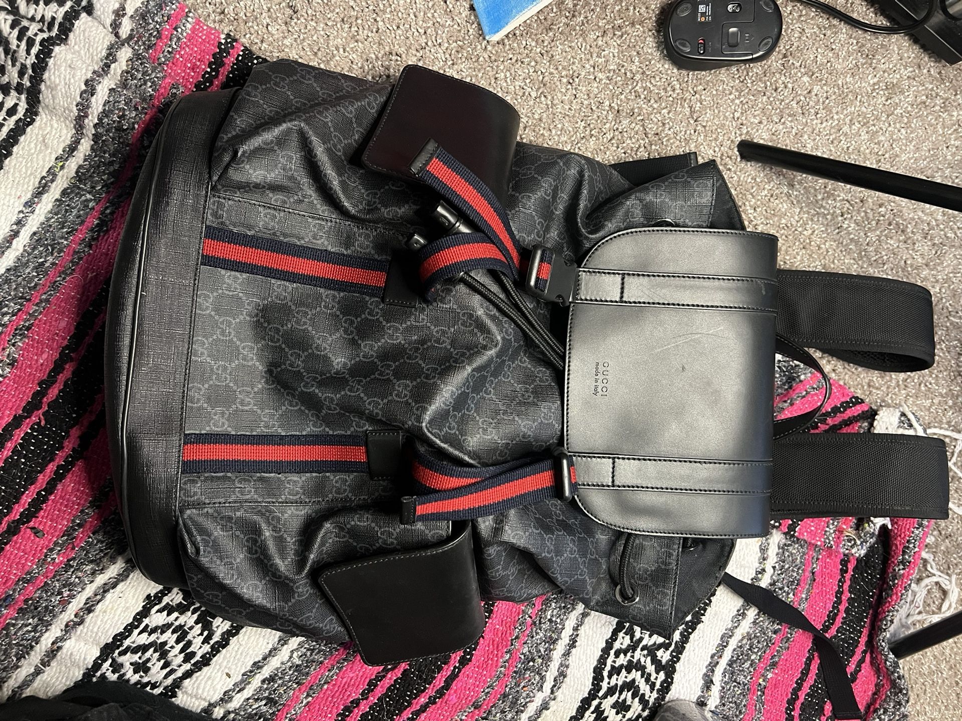 red and black gucci backpack
