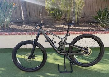 2023 trek fuel ex 7 gen 6 29er M/L frame..clean bike
