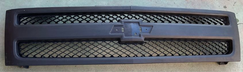 2007-2013 Chevrolet Silverado 1500 Front Grill Assembly OEM