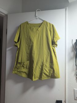 Women's scrubs set