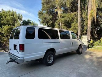 2005 Ford E-350