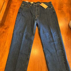 Men’s new with tags Levi’s 550 relaxed fit jeans, shipping available