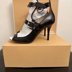 Michael Kors Dakota Bootie