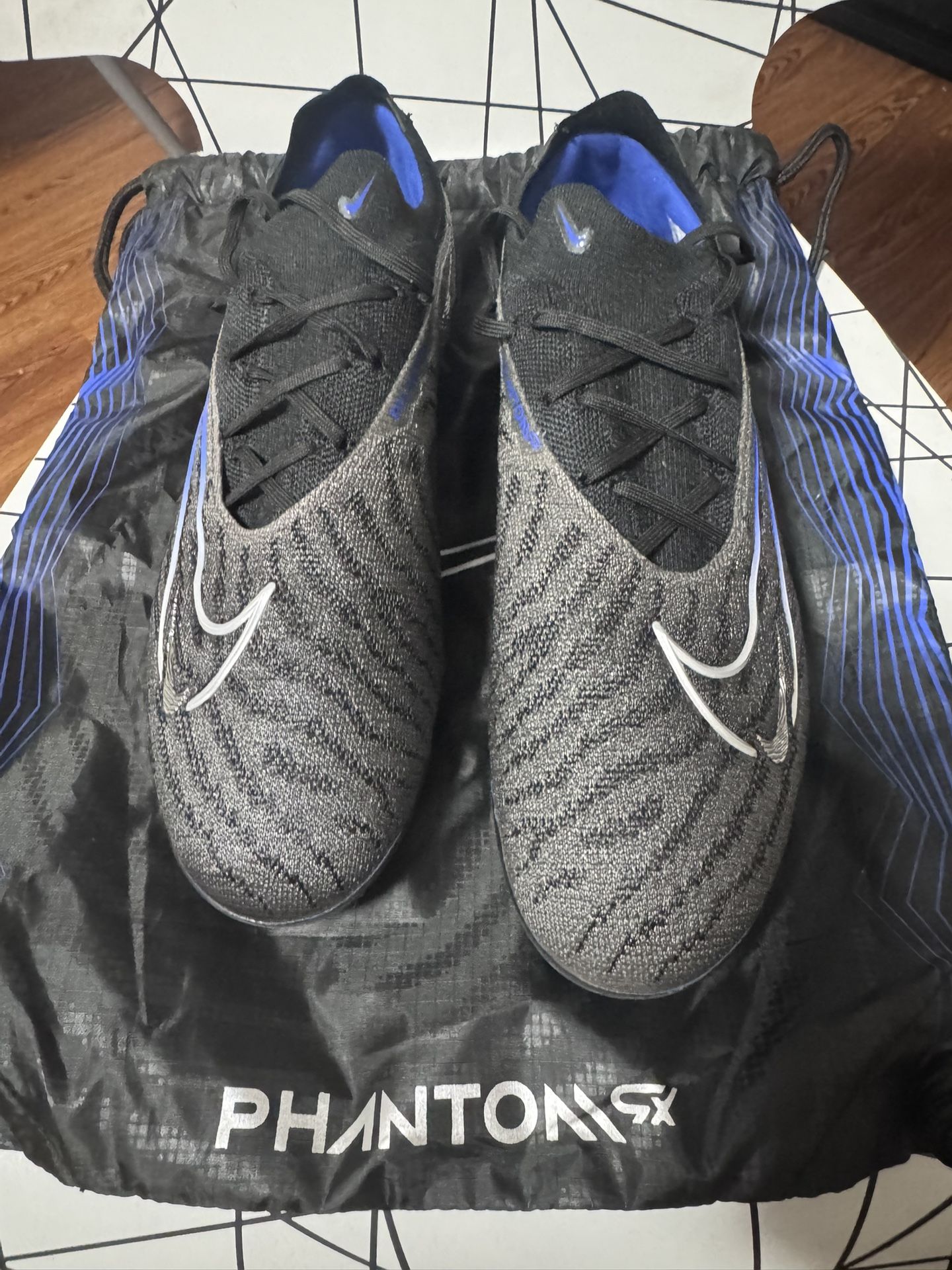 Nike Phantom Soccer Cleats