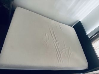 Free Mattress and Wood Frame Full
