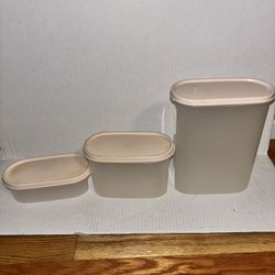 3 Tupperware set