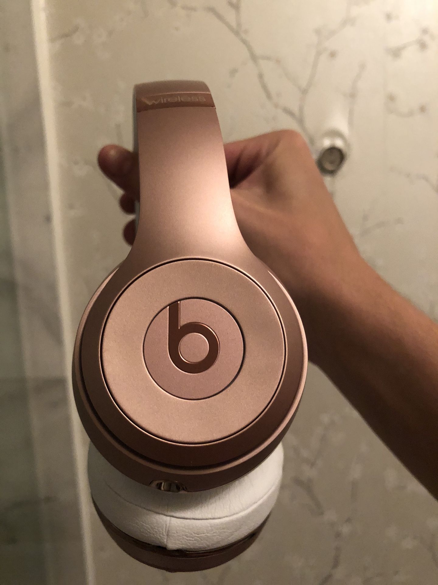 Beats by Dre solo headphones wireless