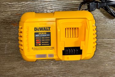 DeWalt DCB118 20V Lithium Ion Battery Charger