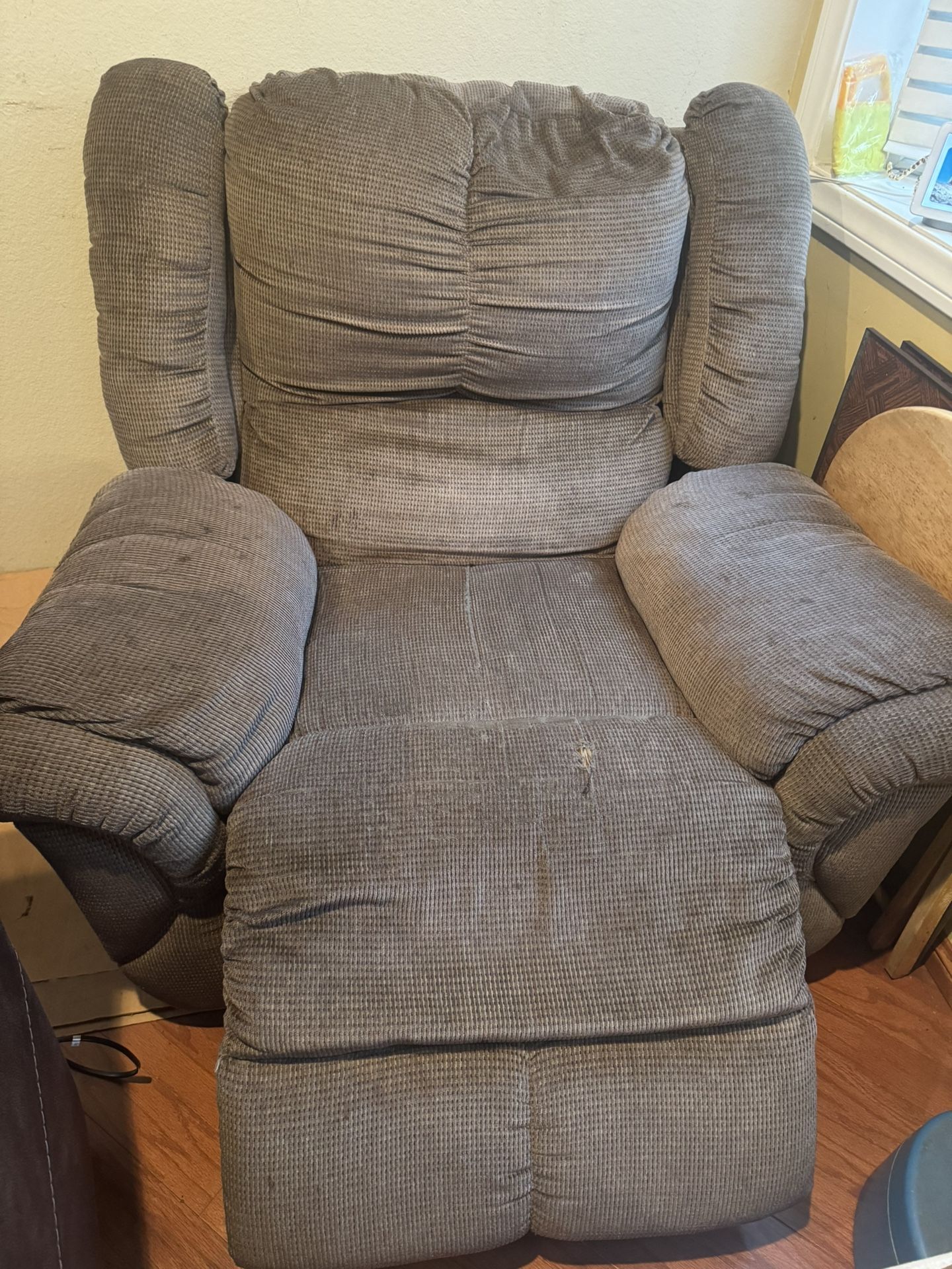 Free Recliner
