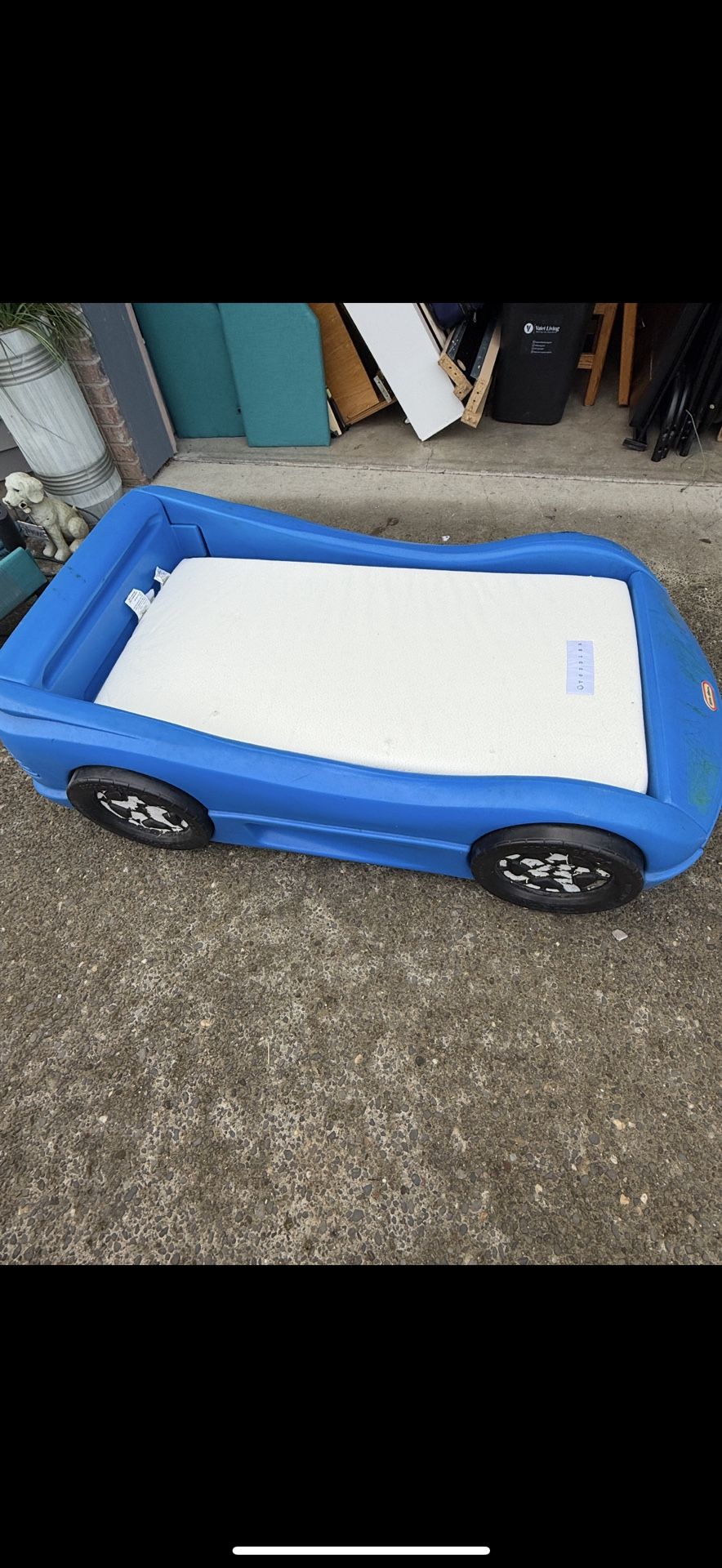 Toddler Race Car Bed /mattress