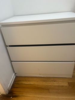 Shelf for clothes