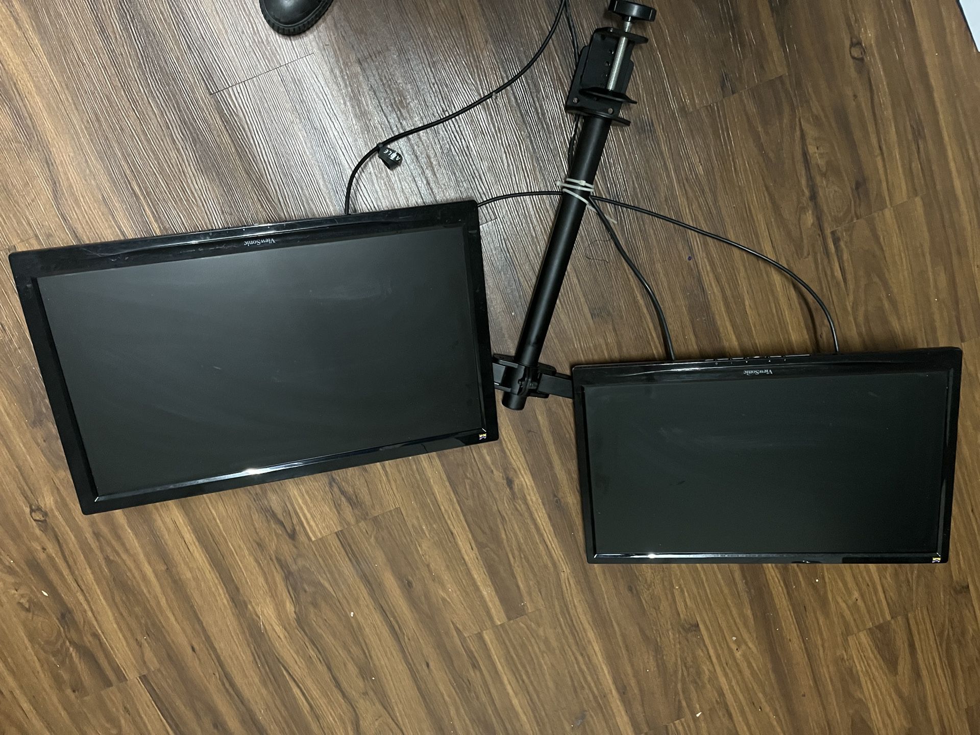 Dual Computer Monitors With Stand  $100