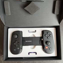 Backbone Mobile Gaming Controller Lightning Port 