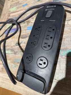 Belkin 8-Outlet 3000 Joules Black Surge Protector