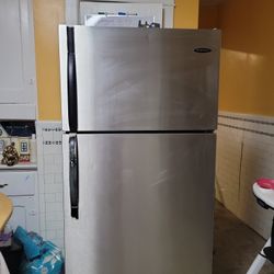 Frigidaire 18cubic Ft Used 