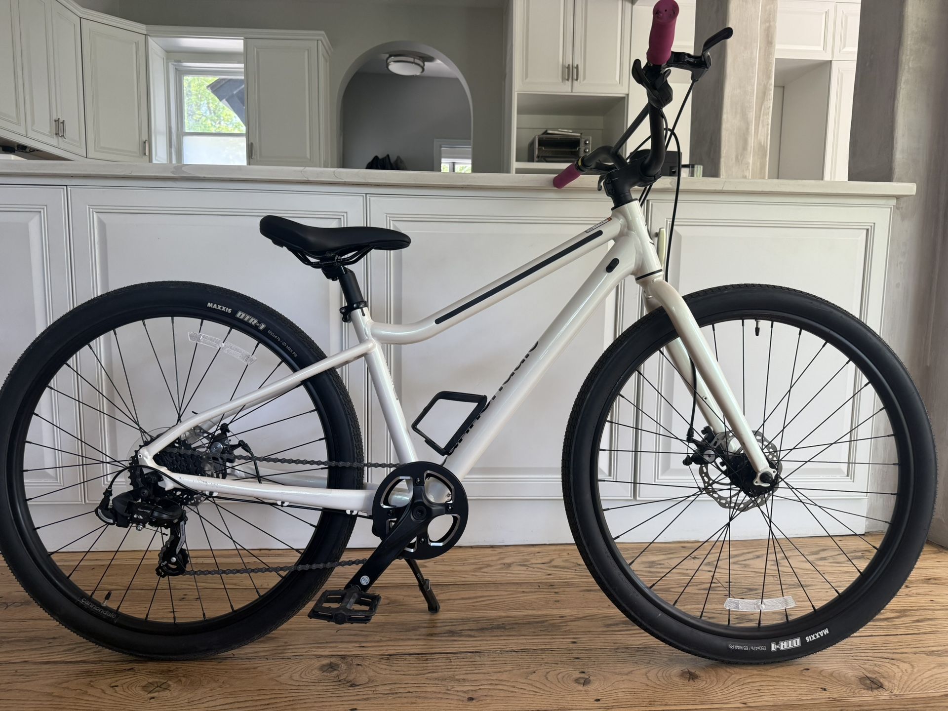 Cannondale tredwell 3 aluminum urban Small frame 7 speed Bike