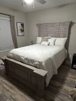 Gray Panel Queen Bed