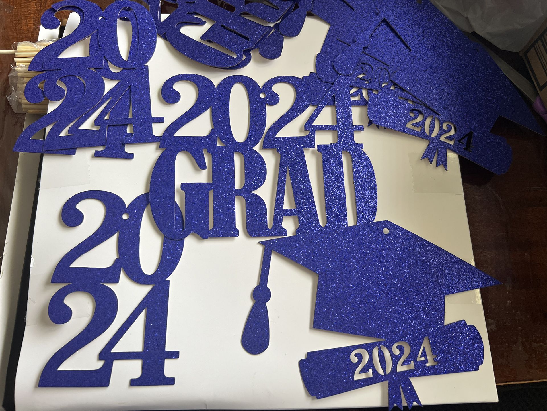 2024 Grad Cutouts 