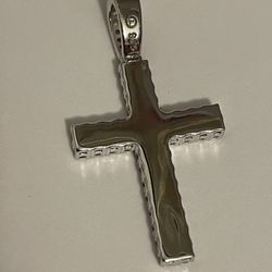 CROSS PENDANT 