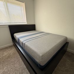 Full Size Serta Memory Foam Mattress+Bed Frame