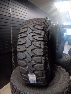 New  Set of tires 37 1250 17
