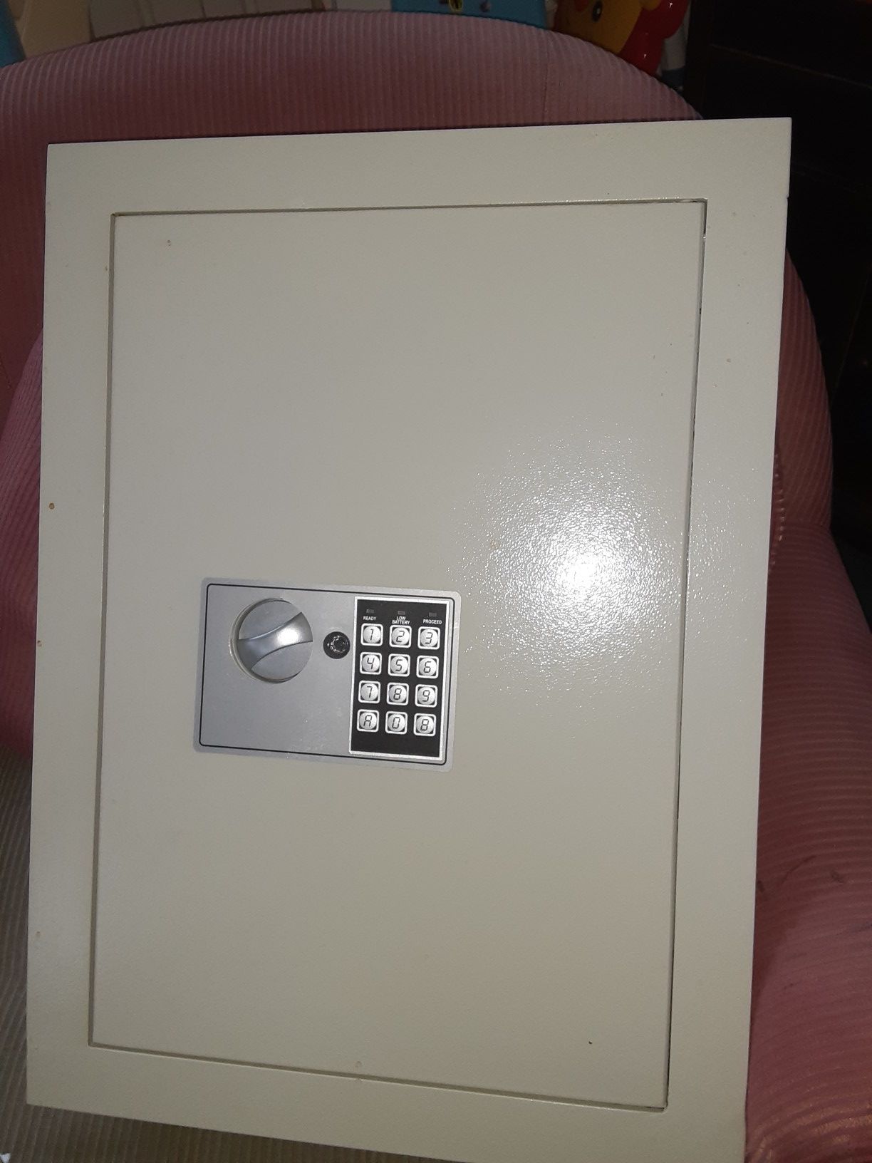Stark wall safe