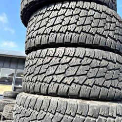 325 60 18 Nitto Tires Con 80% De Vida Las 4tires 📣✅️