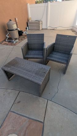 3-Piece Outdoor Wicker Patio Furniture Set
