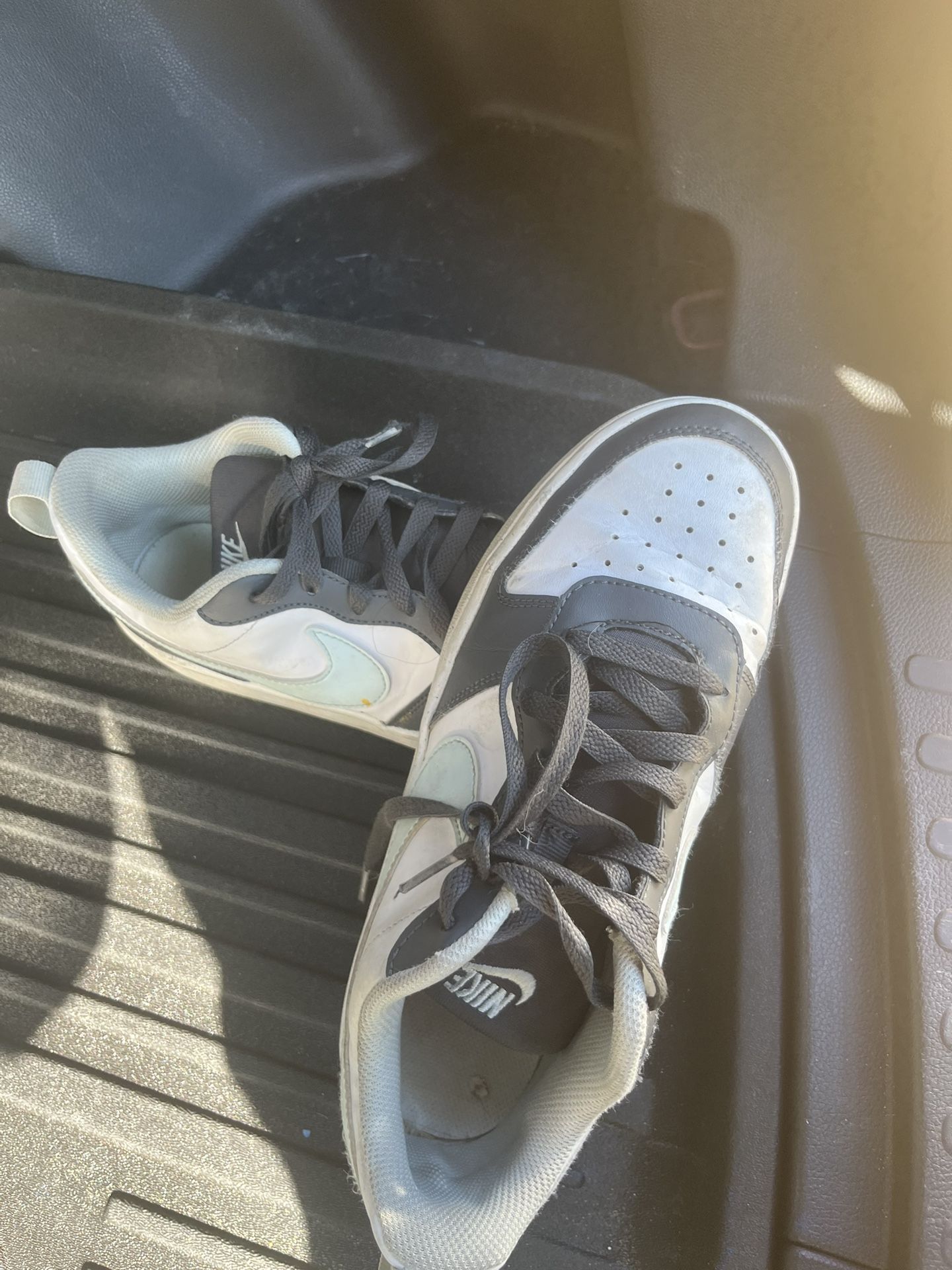 Girls Nike Borough Shoes Size 7y