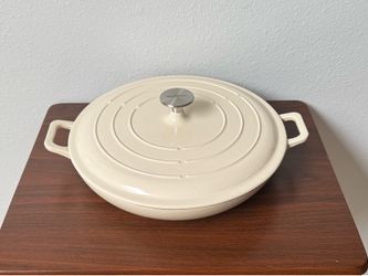 Amazon Basics Enameled Cast Iron Covered Round Casserole/Braiser Skillet w/Lid 3.3-Quart