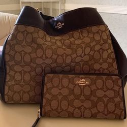 Coach Purse And Wallet (2) (Si Hablo Espanol 😊)