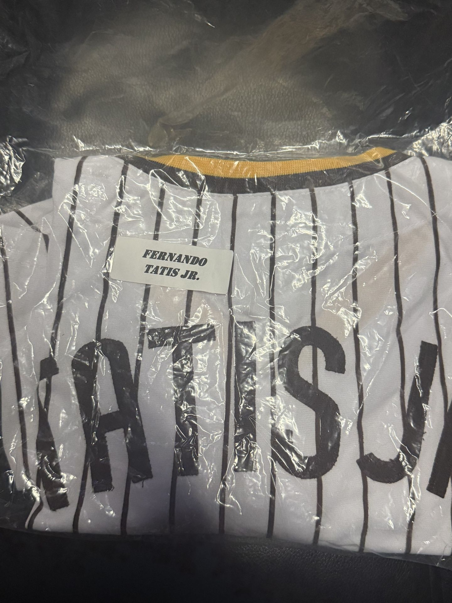 Fernando Tatis Autographed Jersey 