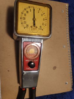 Vintage Vacuum and Pressure Gauge Tester