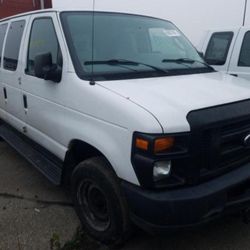 2011 Ford E-350