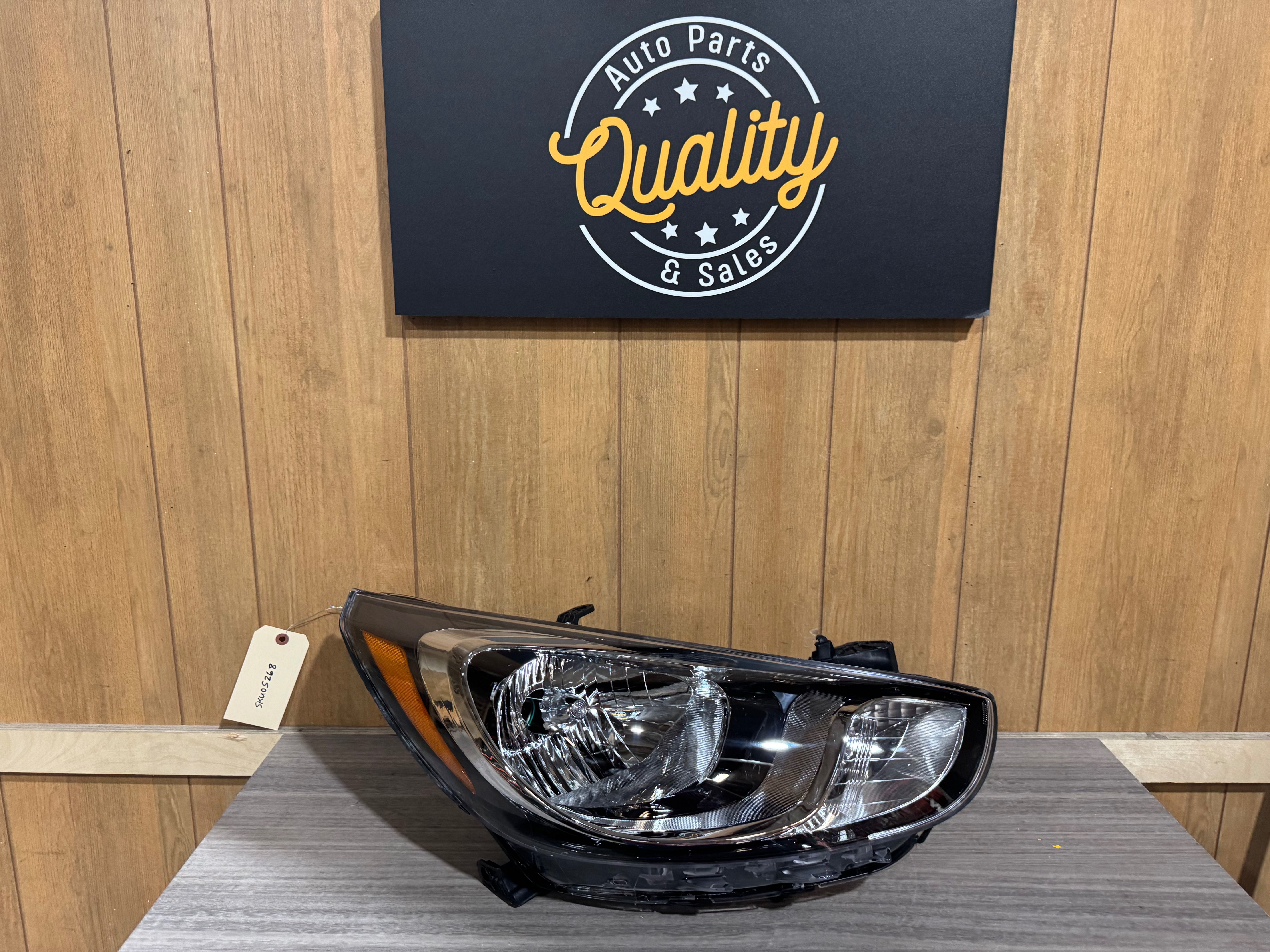 2012 2013 2014 Hyundai Accent Passenger Side Right Side Headlight