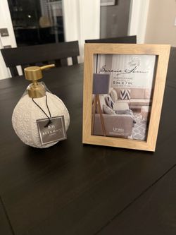 New Decorative Soap Dispenser & 5”x7” Picture Frame