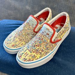VANS ‘Where’s Waldo Beach’ Slip-On Shoes Unique style -Size Women’s 9 / Men’s 7.5 style # 721356