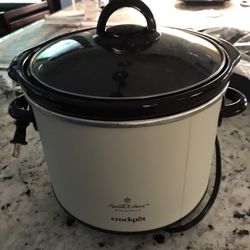 Mini Crock Pot for Sale in Holly Springs, NC - OfferUp