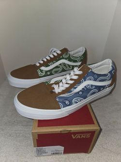 VANS Old Skool Men's Size 10.5 Low Top Sneaker Brand New (Price Is Firm)