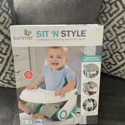 Folding booster seat